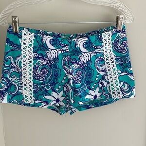 Lilly Pulitzer shorts; size 0; green/blue/white